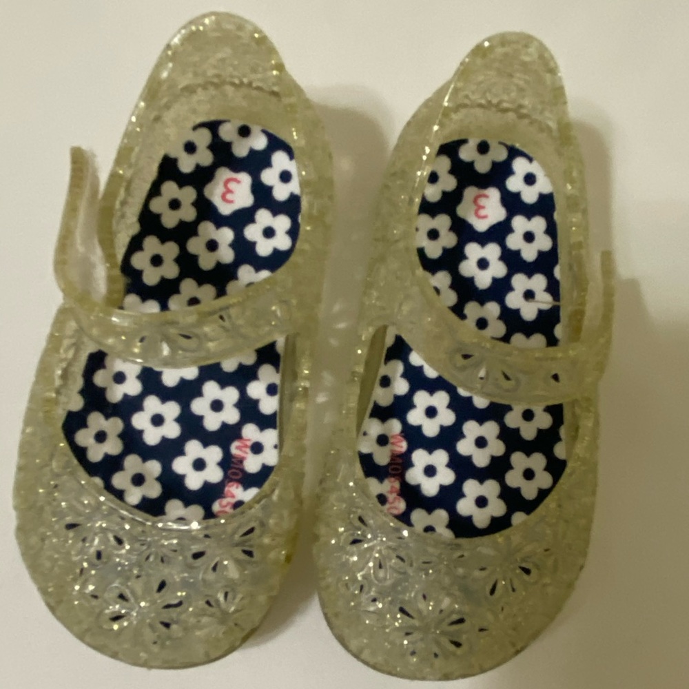 Jelly shoes